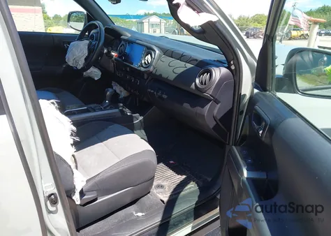 2022 Toyota Tacoma Trd Off Road z USA, uszkodzony, nr VIN 3TMCZ5AN7NM466250